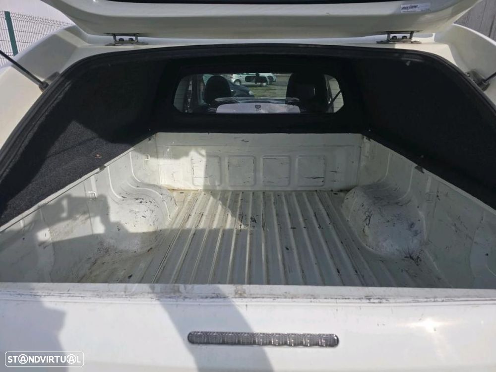 Mitsubishi L200 2.4 DI-D Club Invite 4WD c/IVA - 5