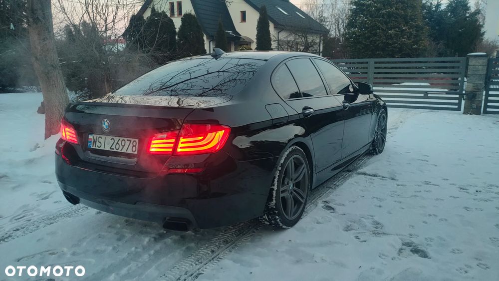 BMW Seria 5 550i xDrive Sport-Aut - 27
