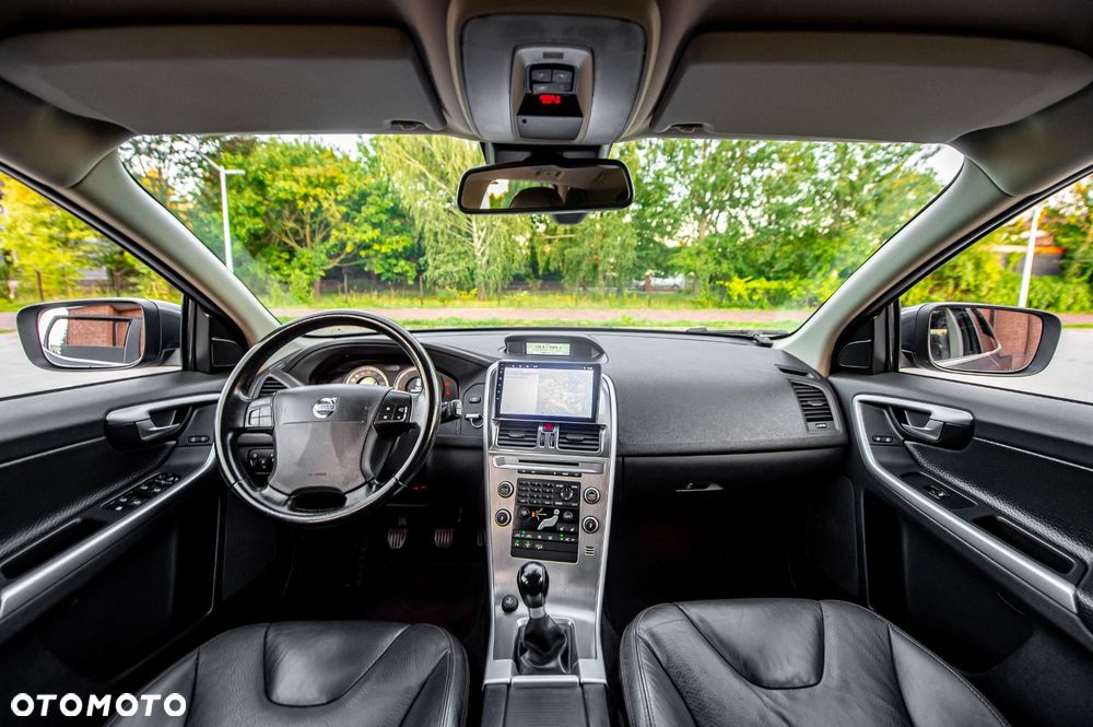 Volvo XC 60 D5 AWD Momentum - 35