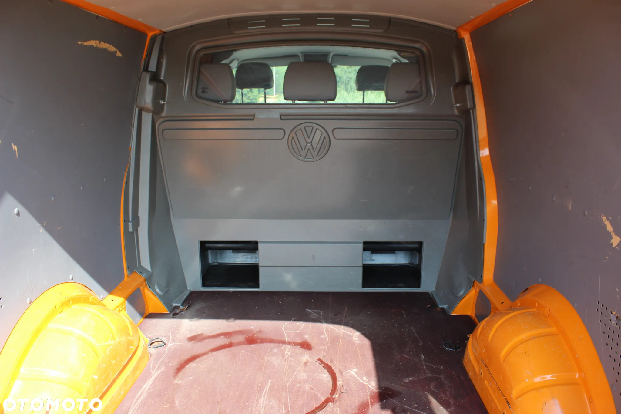 Volkswagen Transporter - 9