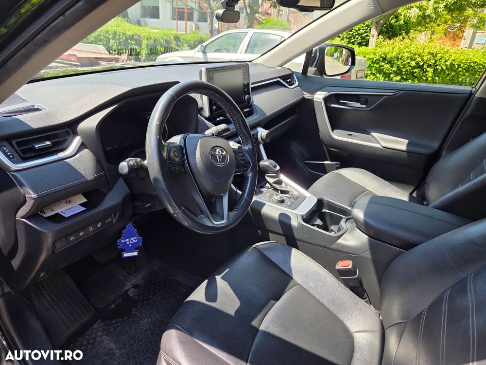 Toyota RAV4 - 10