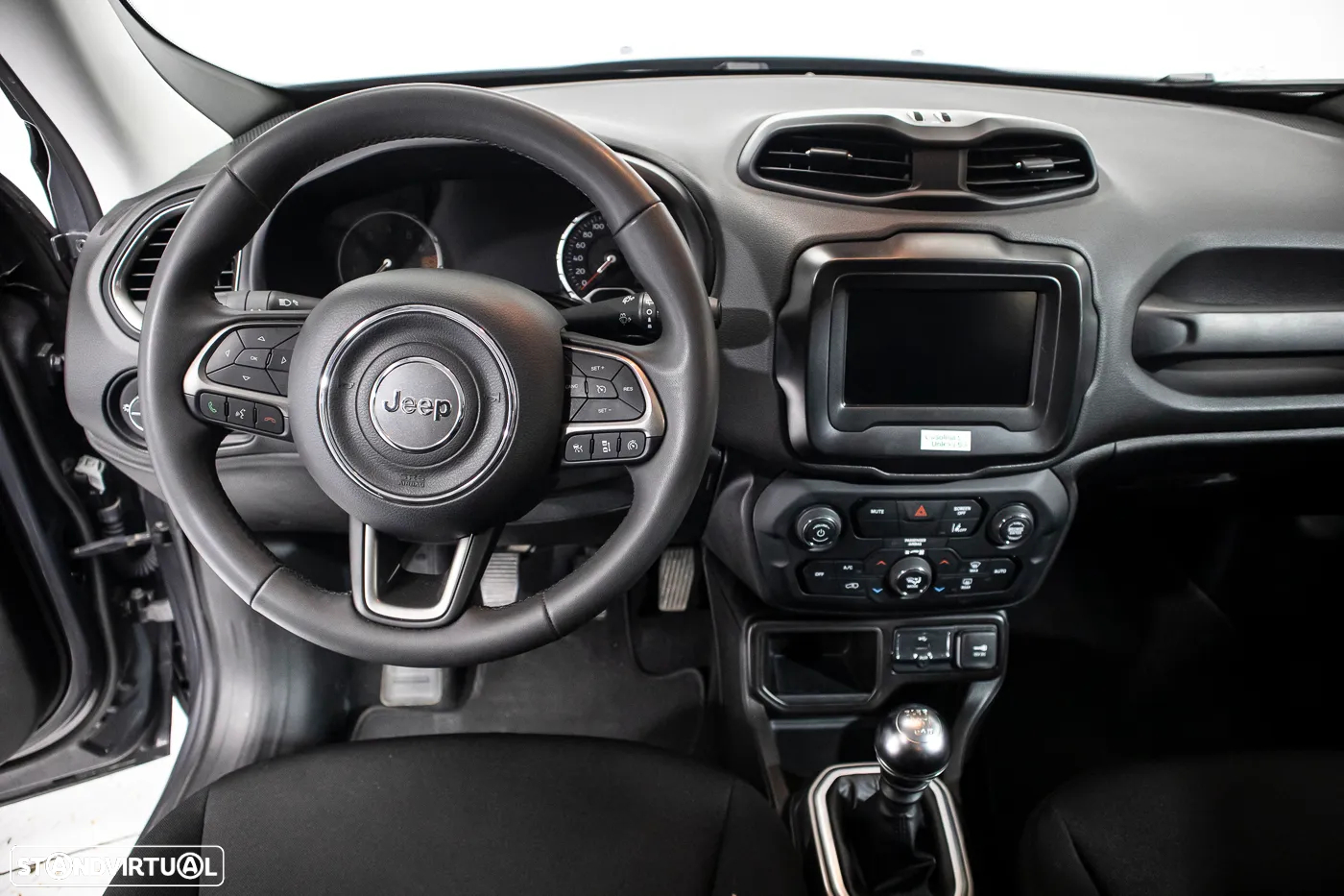 Jeep Renegade 1.0 T Limited - 11