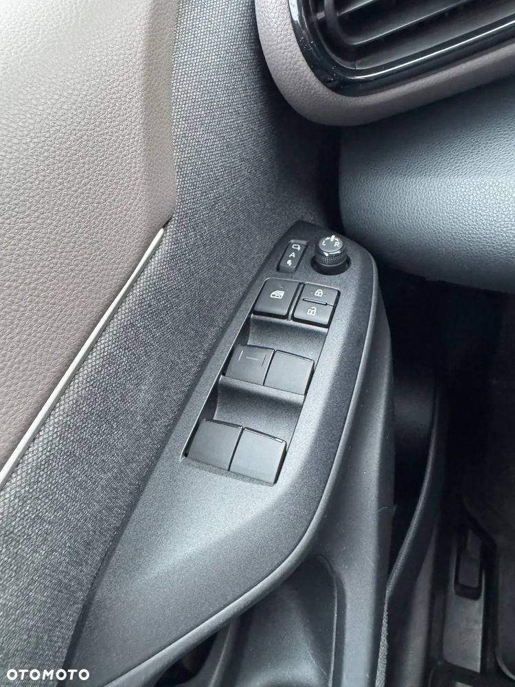 Toyota Yaris Cross Hybrid 1.5 Executive 4x4 - 30