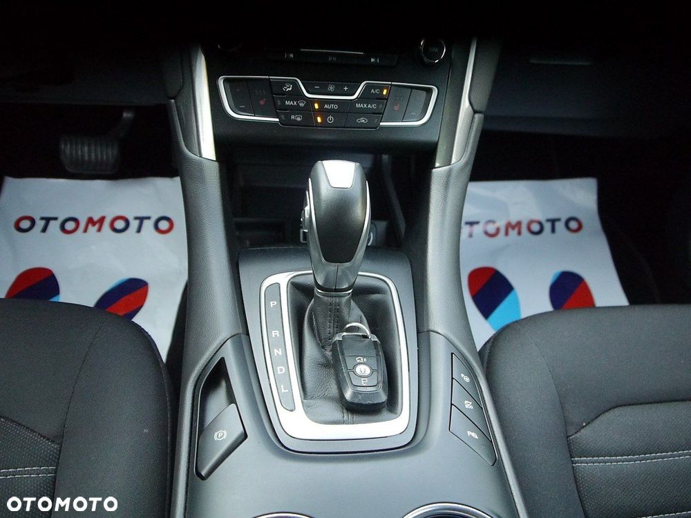 Ford Mondeo - 22