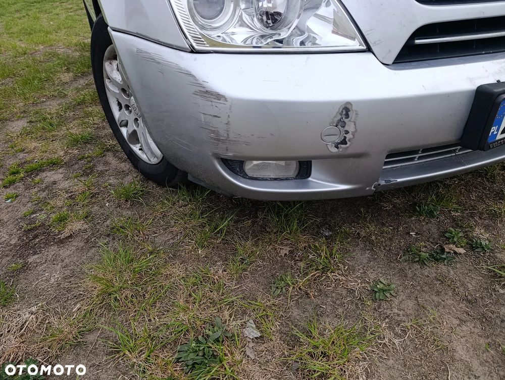 Kia Carnival - 11