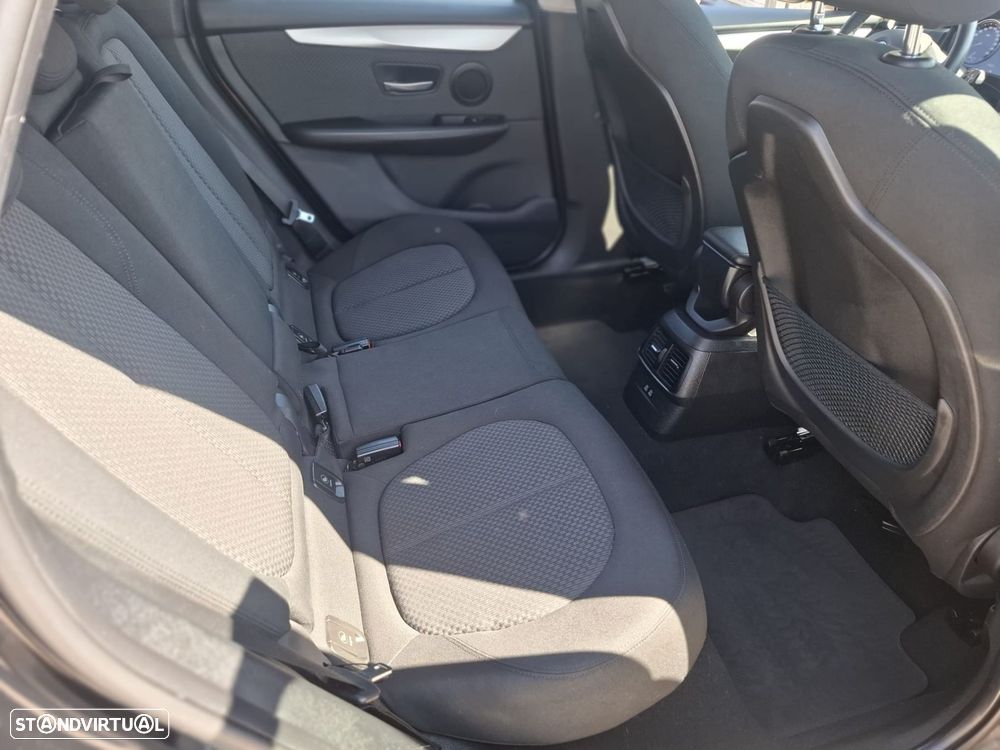 BMW 216 Active Tourer d Advantage Auto - 26