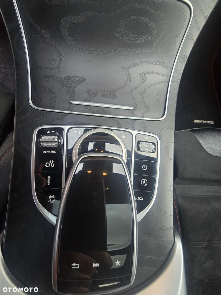 Mercedes-Benz GLC - 22