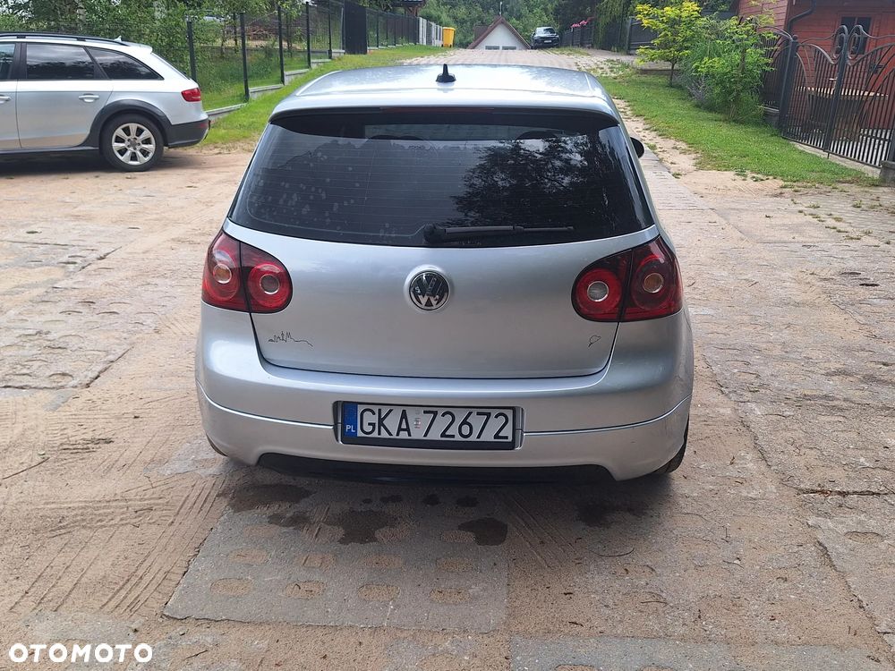 Volkswagen Golf - 6