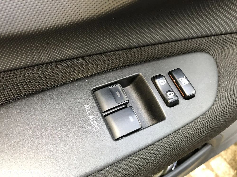 Toyota Auris - 16