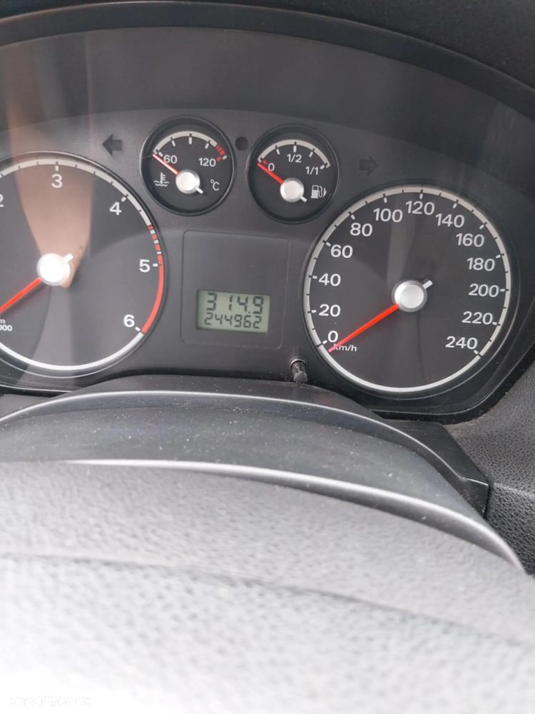 Ford Focus - 5