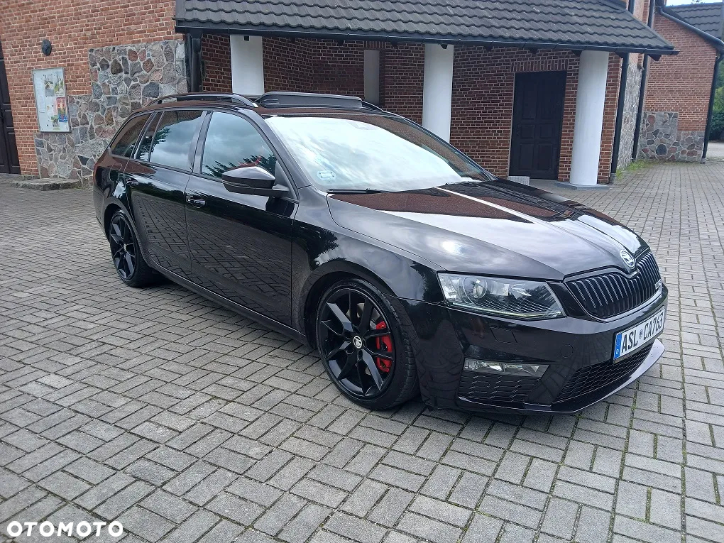 Skoda Octavia Combi 2.0 TDI DSG RS - 3