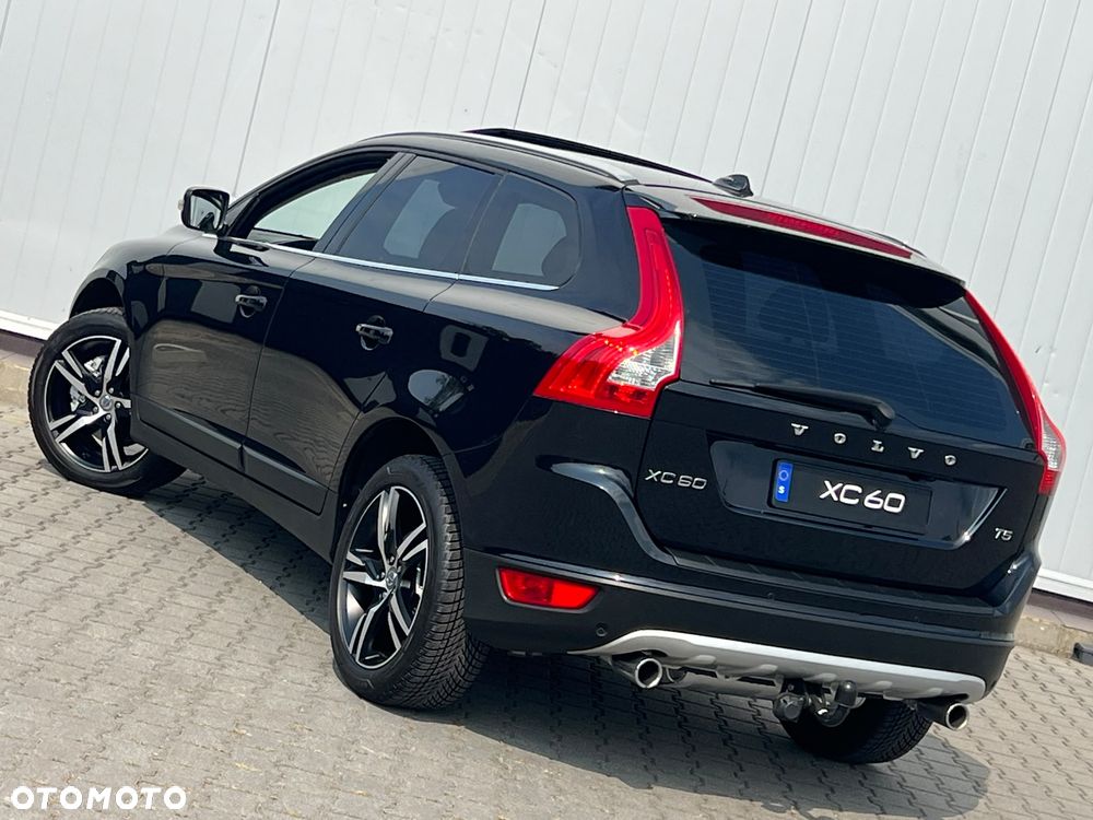 Volvo XC 60 T5 Summum - 11