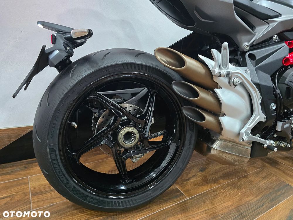 MV AGUSTA Brutale - 15