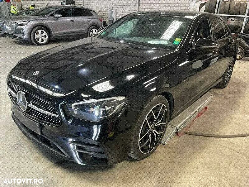 Mercedes-Benz E 300 de 9G-TRONIC AMG Line - 2