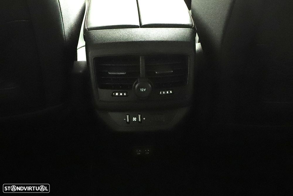 Peugeot 5008 1.2 PureTech GT EAT8 - 24