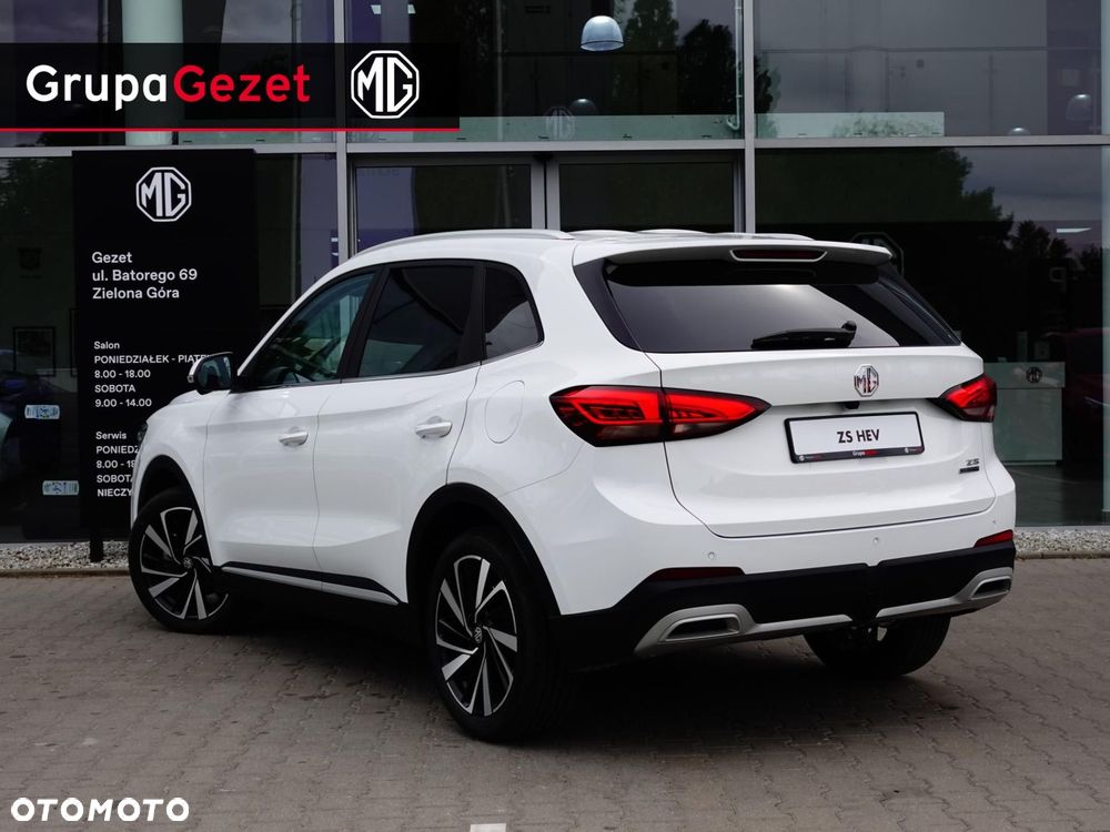MG ZS - 3