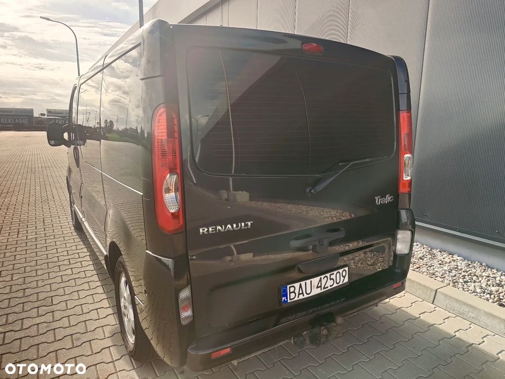 Renault Trafic 2.0 dCi 115 FAP Passenger Black Edition - 10