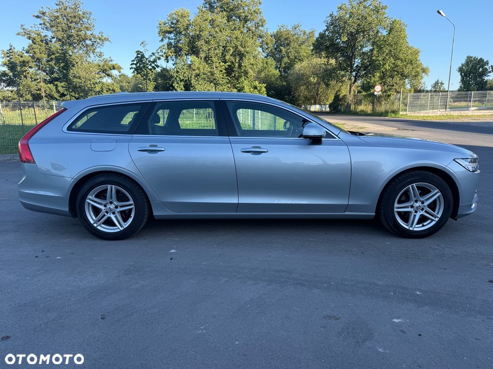 Volvo V90 D3 Momentum Pro - 5
