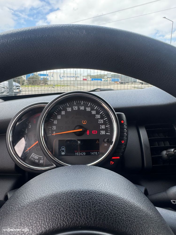 MINI 3 Portas One D Metropolitan - 12