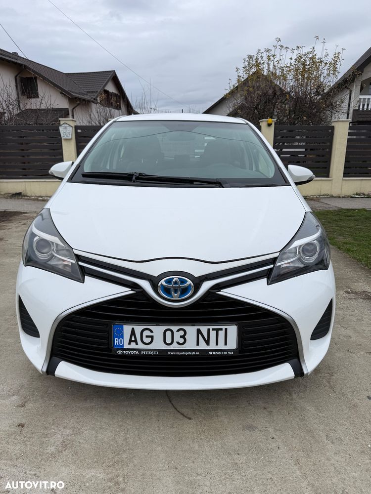 Toyota Yaris 1.5 VVT-i HSD Eco - 1