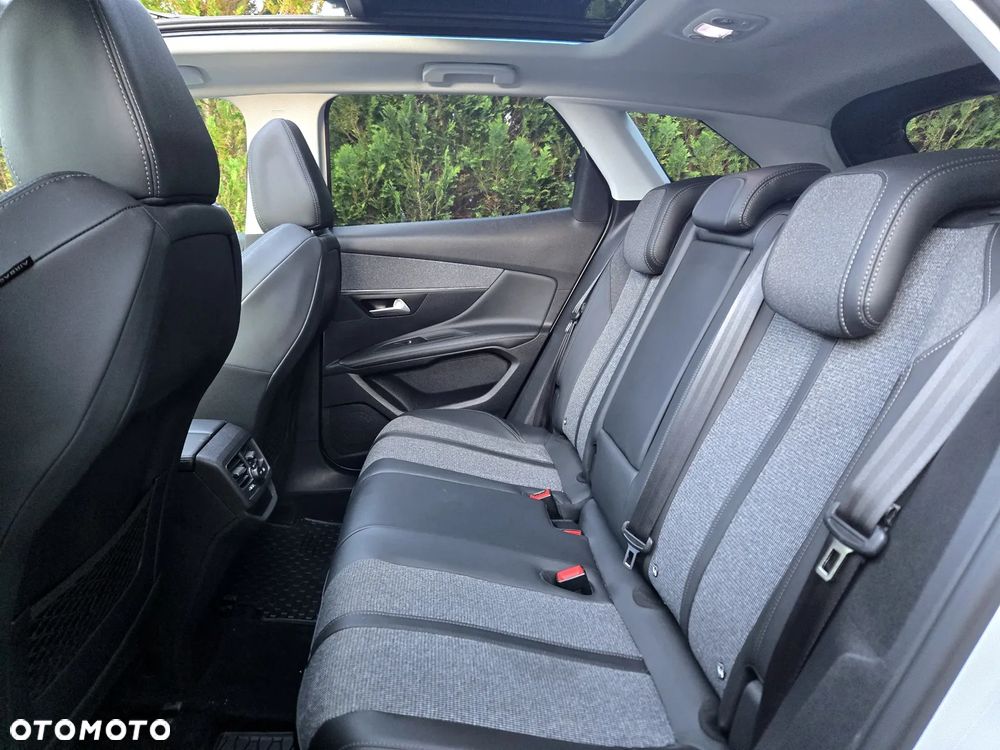 Peugeot 3008 1.2 PureTech Allure Pack S&S EAT8 - 9