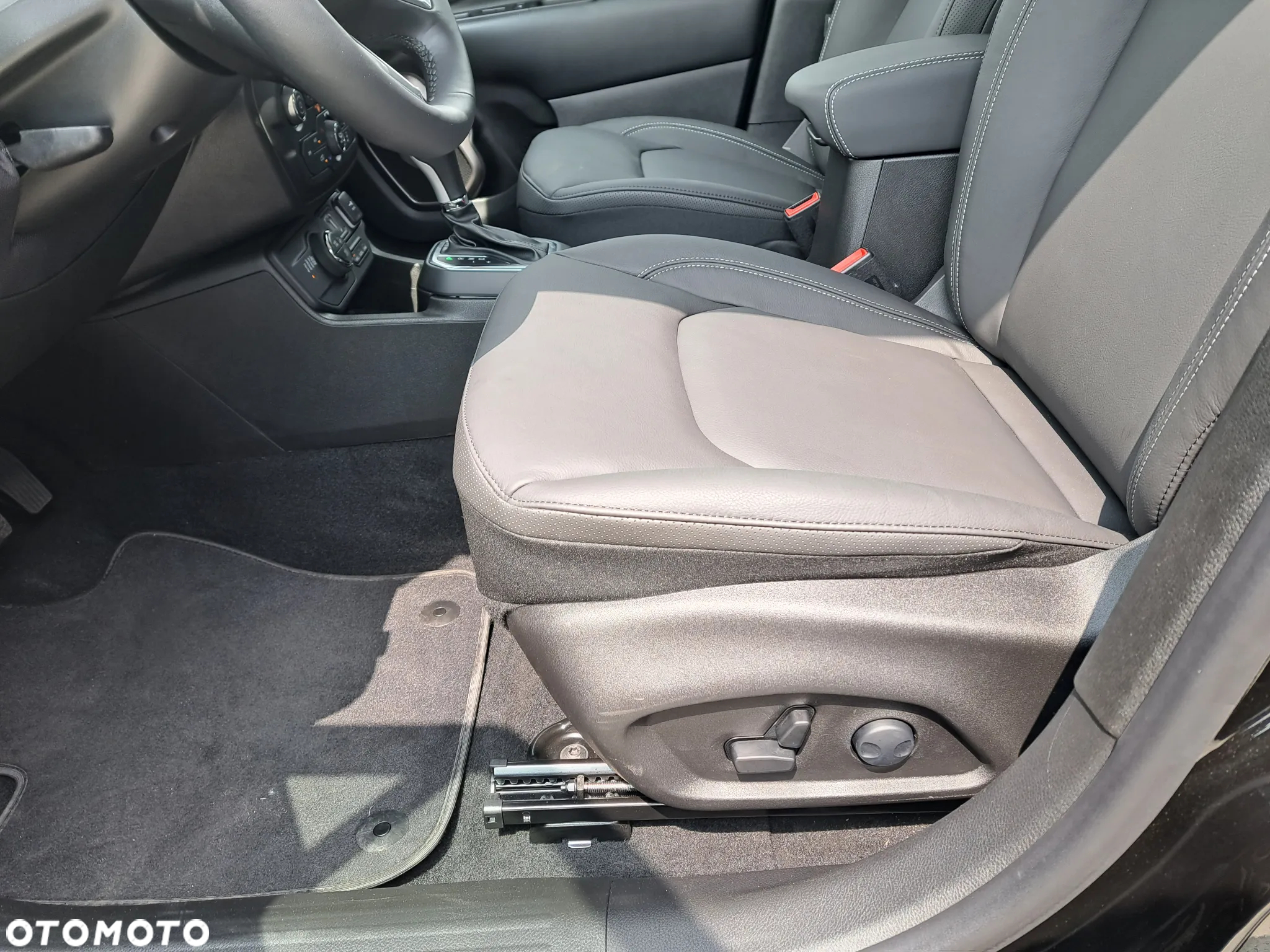 Jeep Renegade 1.3 GSE T4 Turbo PHEV 4xe Overland S&S - 12