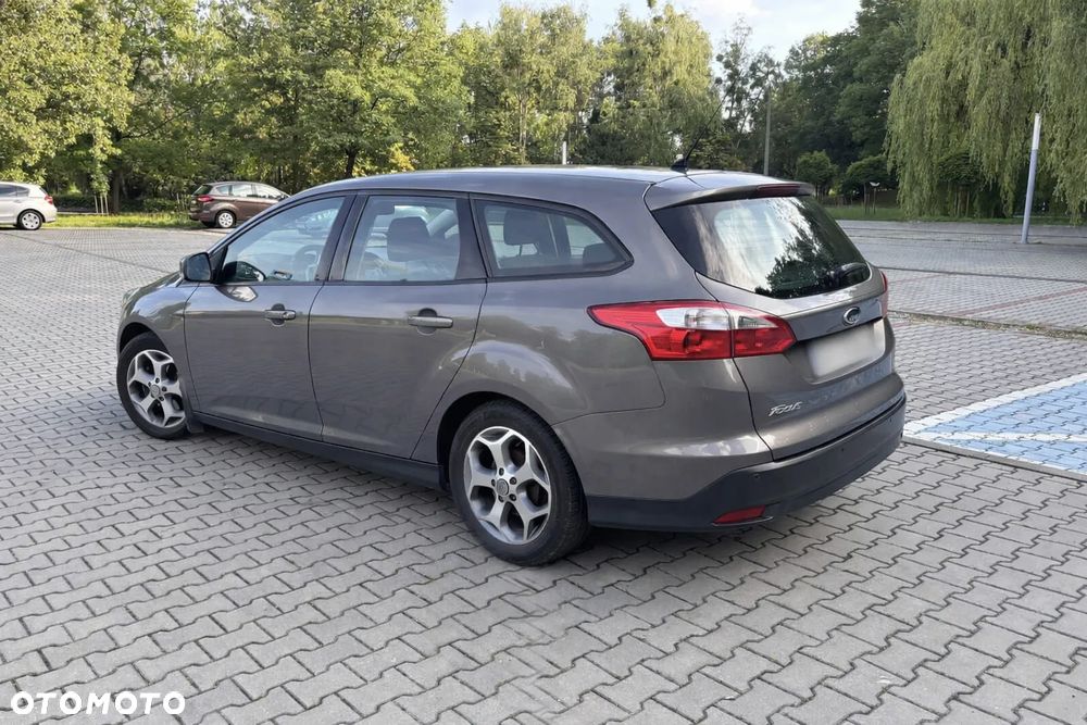 Ford Focus 1.6 Ambiente Start - 5