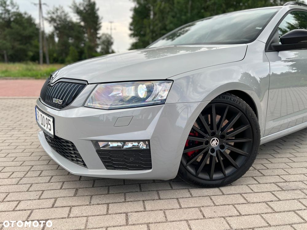 Skoda Octavia 2.0 TDI DSG RS - 22