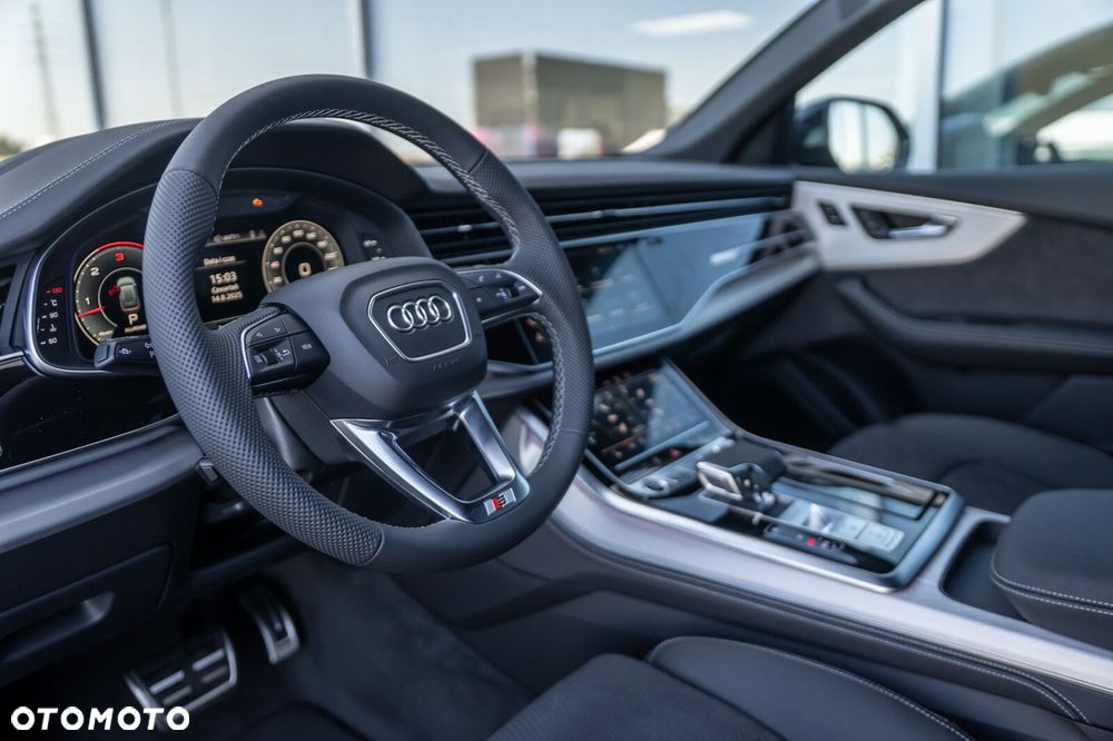 Audi Q8 - 13