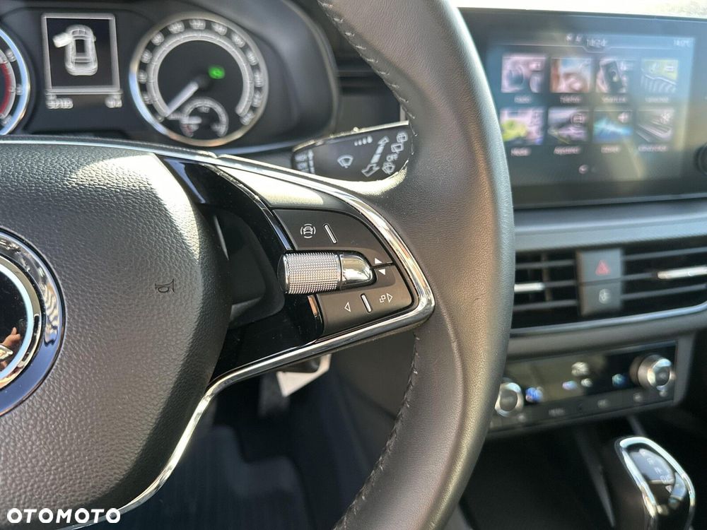 Skoda Kamiq 1.0 TSI Ambition DSG - 25