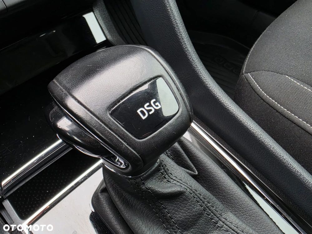 Skoda Karoq 1.5 TSI ACT 4x2 Ambition DSG - 19