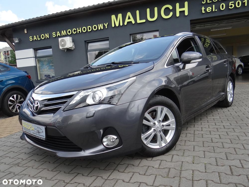 Toyota Avensis Touring Sports 1.8 Executive - 1