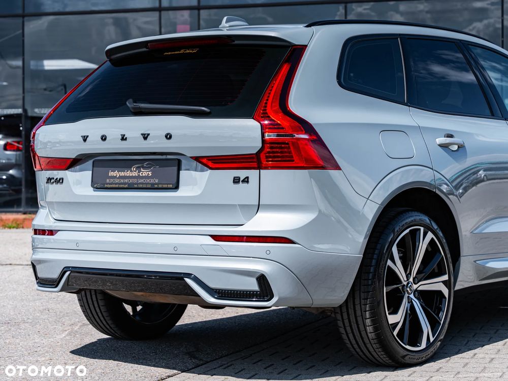 Volvo XC 60 B4 B Plus Dark - 14
