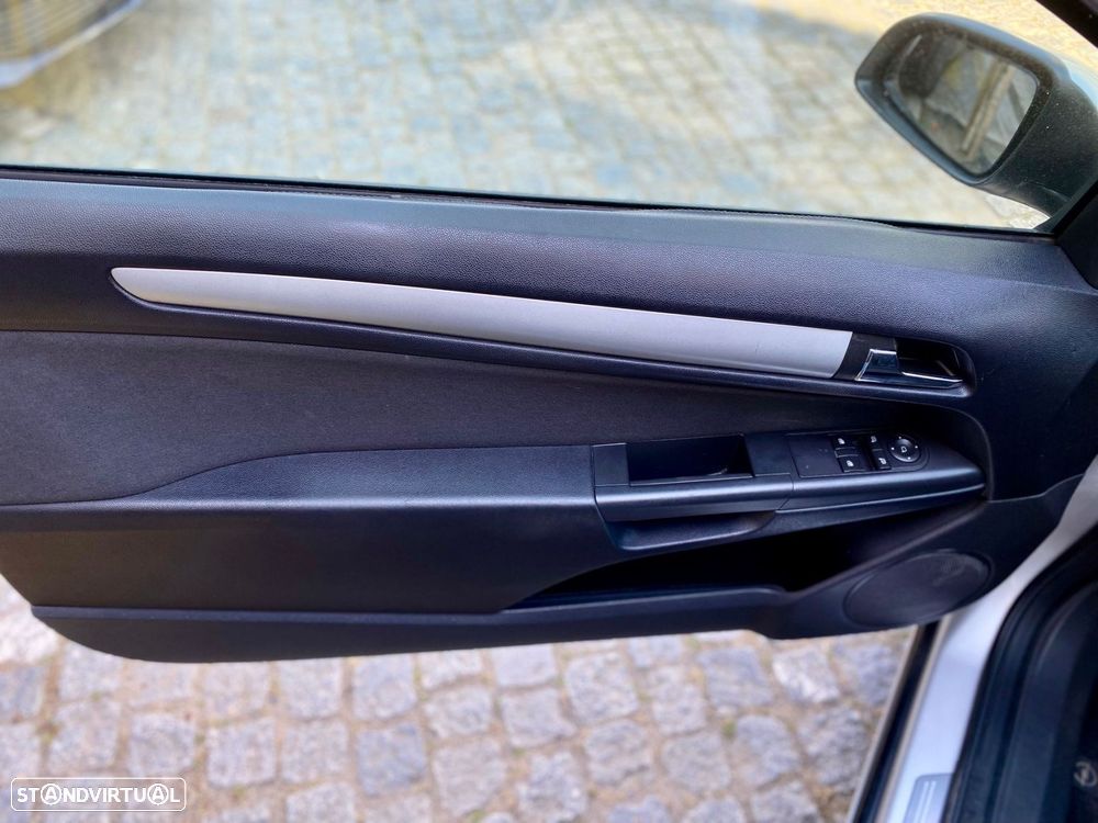 Opel Astra GTC 1.7 CDTI - 10