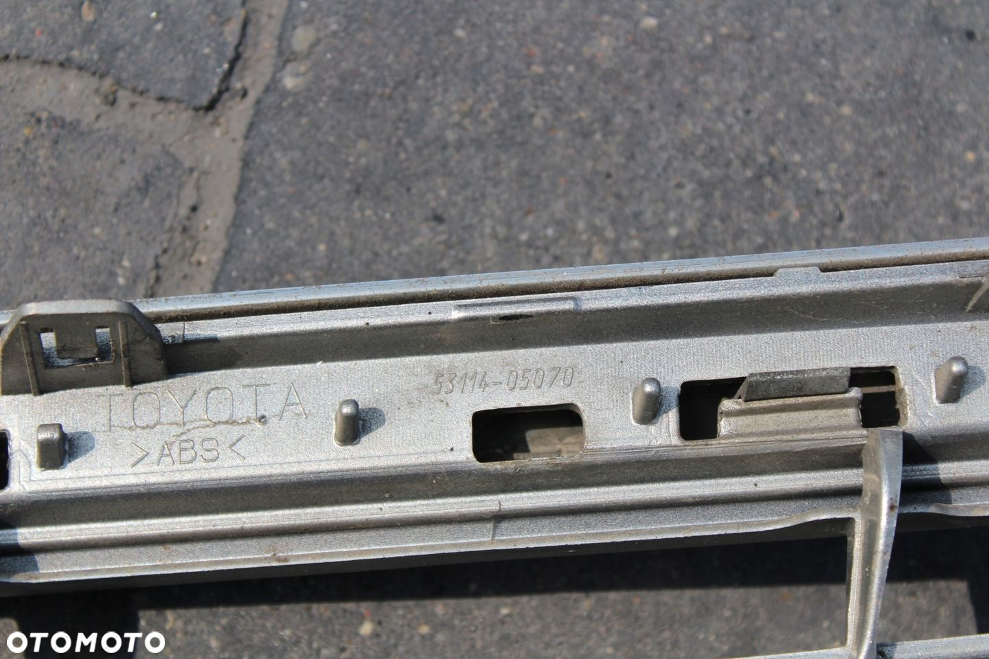 ATRAPA ZDERZAKA GRILL TOYOTA AVENSIS T25 LIFT KOLOR 1C0 53114-05070 - 10