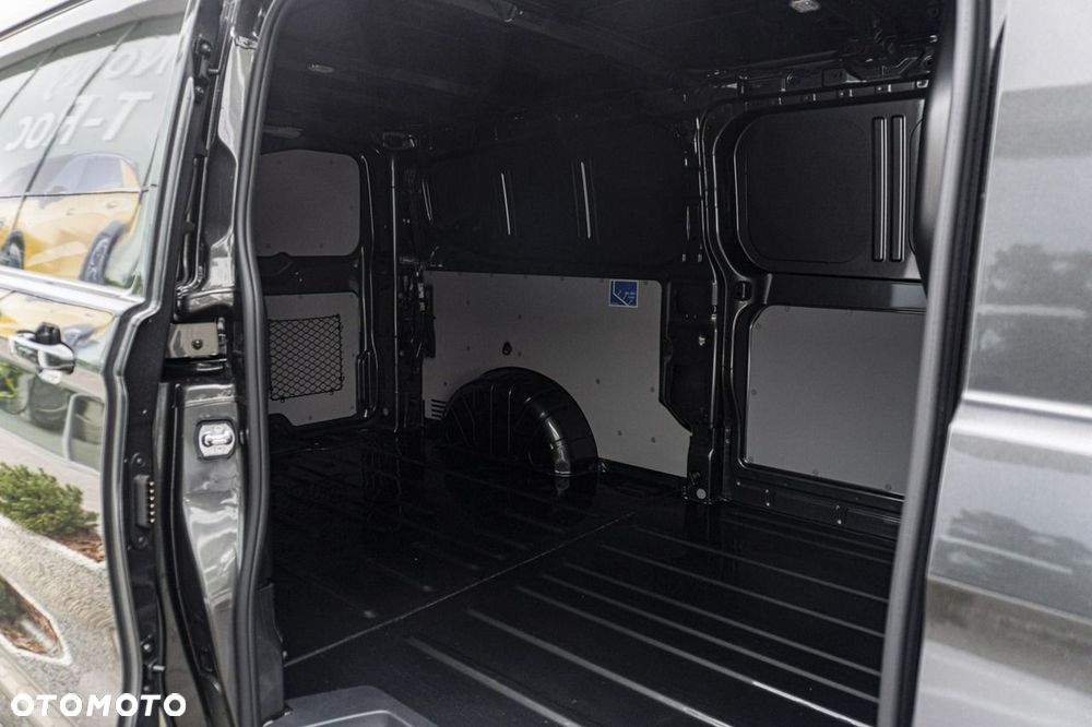 Volkswagen Transporter - 11