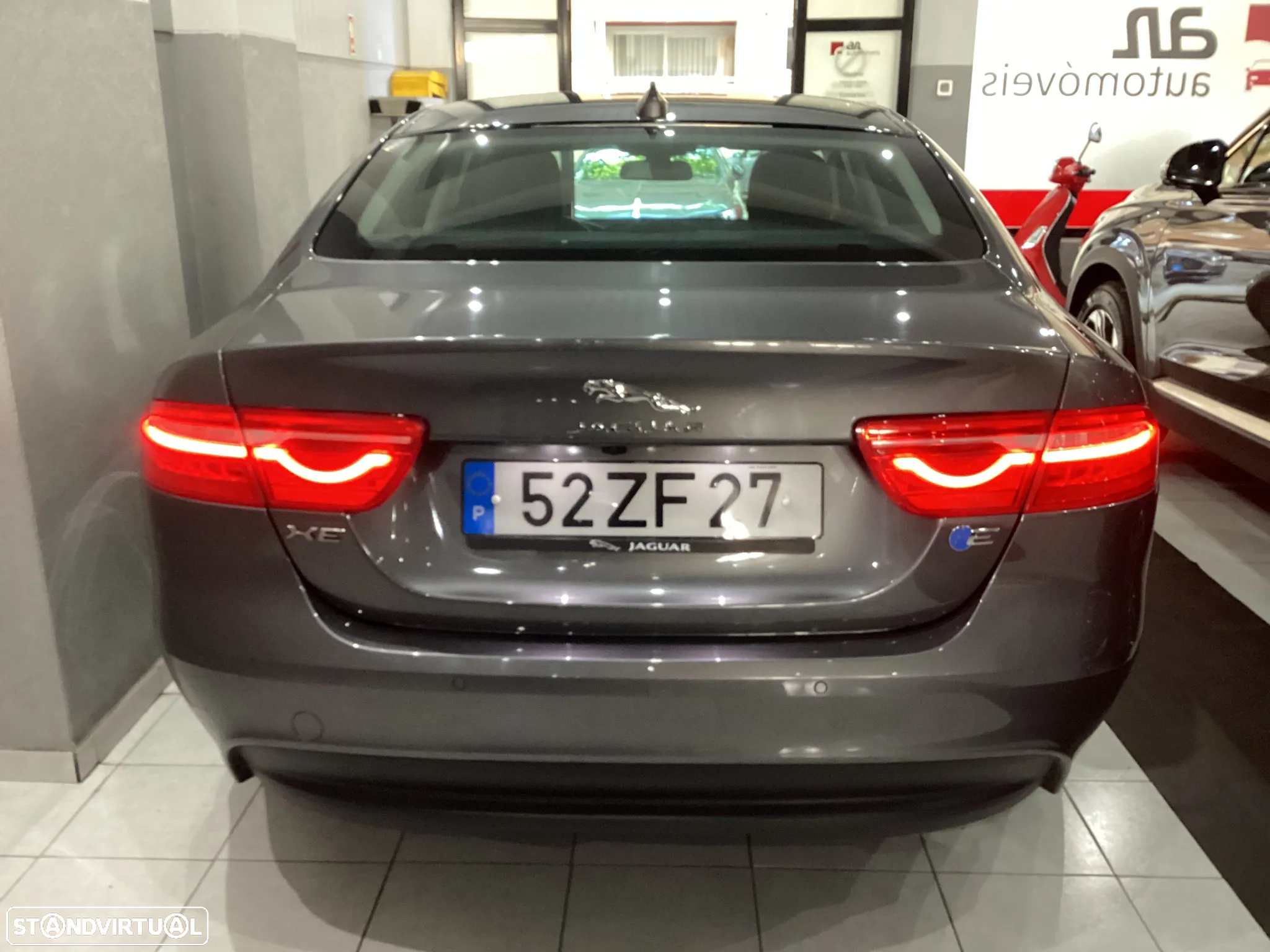 Jaguar XE - 5