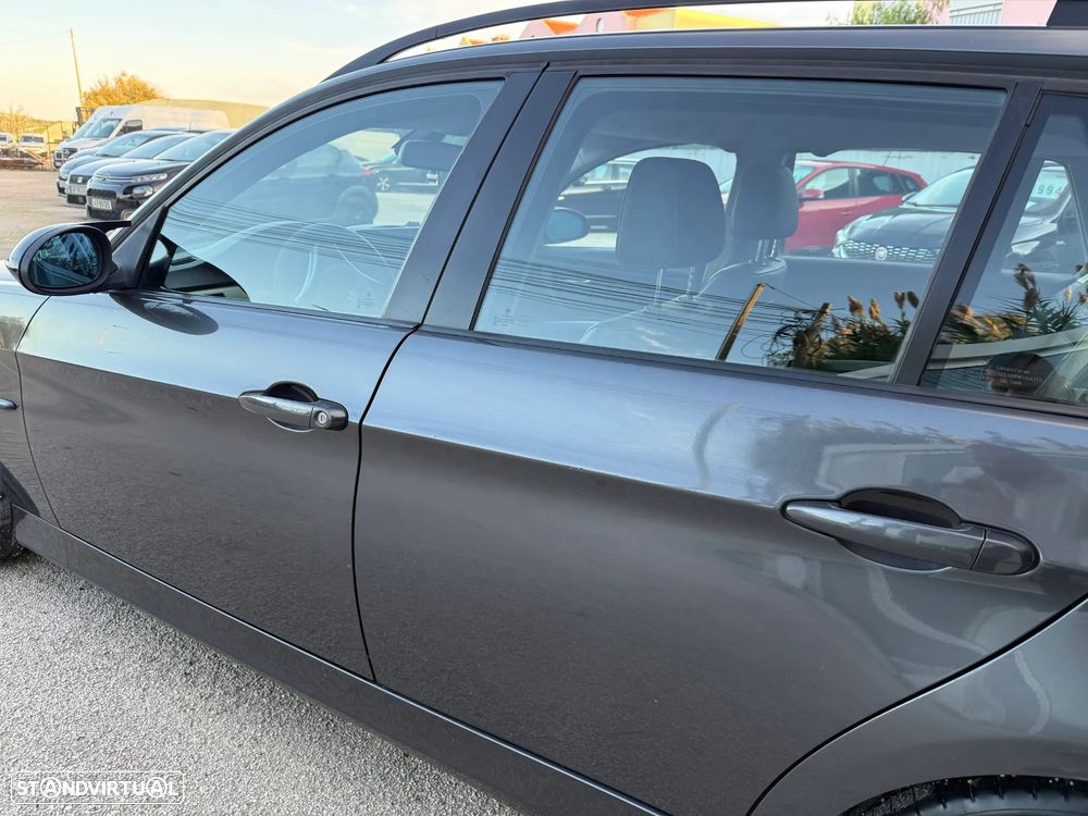 BMW 320 d Touring - 21