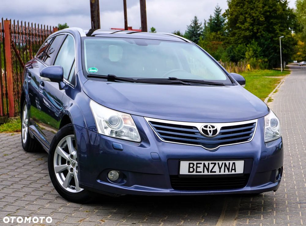 Toyota Avensis 2.0 Executive - 12