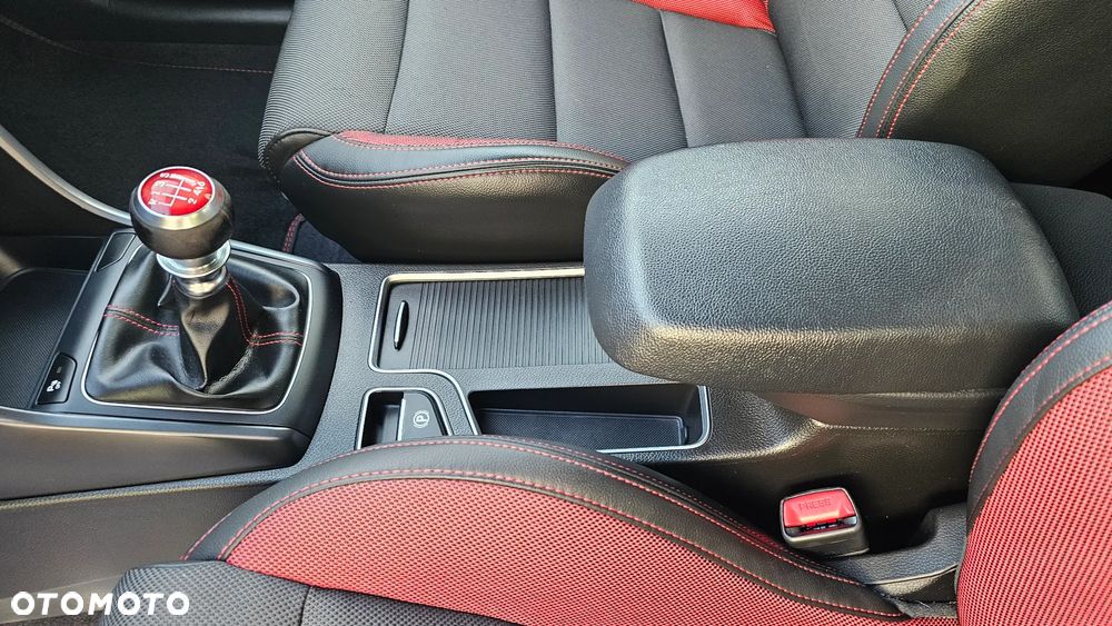Hyundai i30 1.6 GDI Turbo Sport - 29