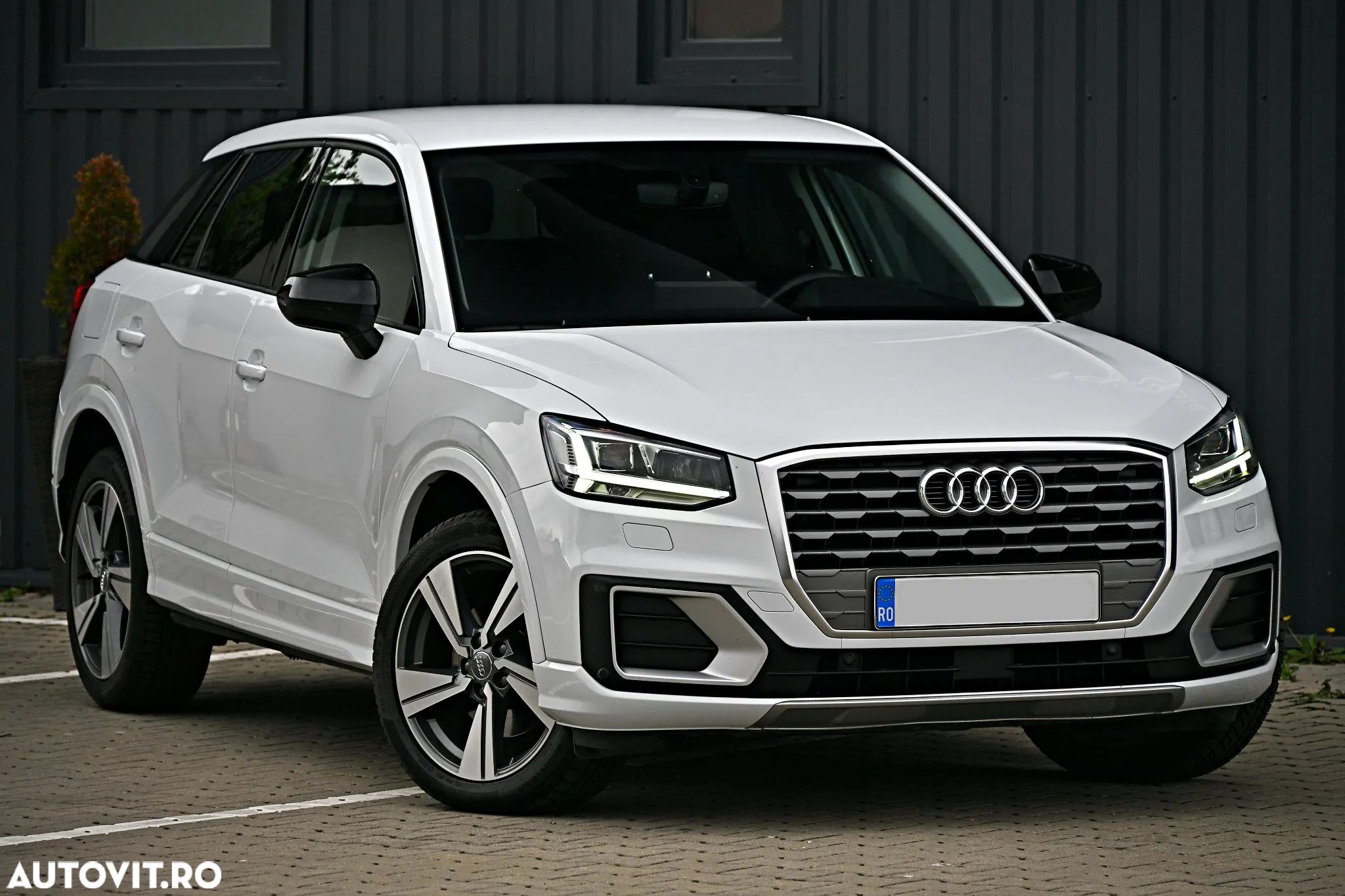 Audi Q2 1.6 30 TDI S tronic Sport - 1