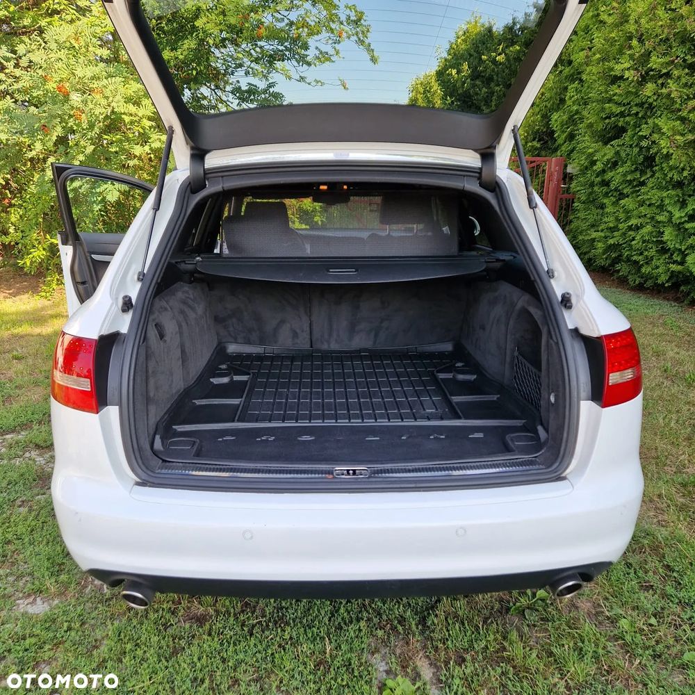 Audi A6 Avant 2010 photo 4
