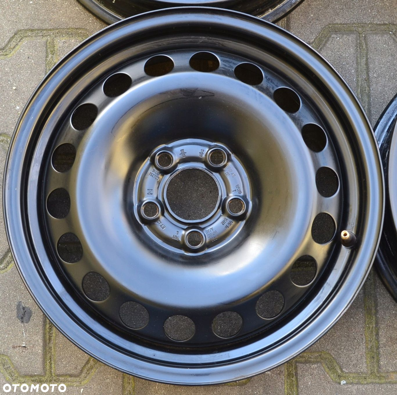 FELGA STAL OEM VW SKODA 5x100 5,5J15 ET 40 F-174 - 5