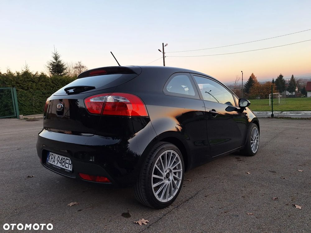 Kia Rio - 6