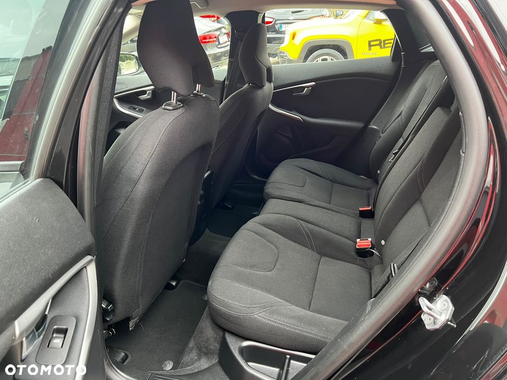 Volvo V40 - 22