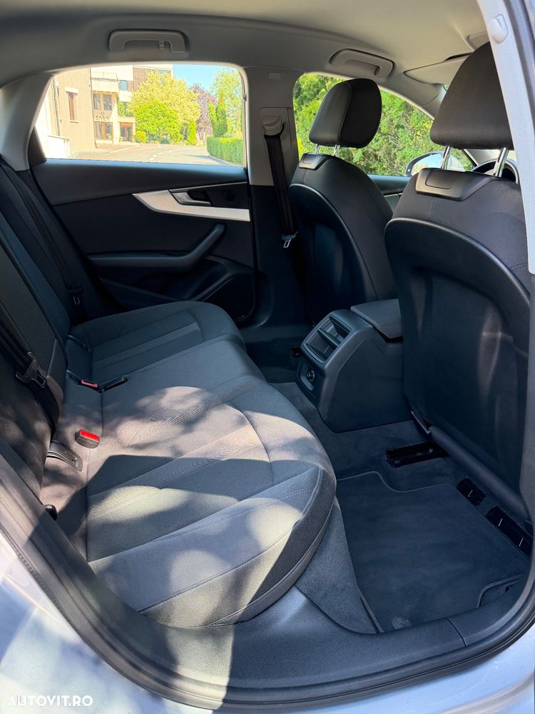 Audi A4 Limuzina 2.0 TDI S tronic Sport - 23