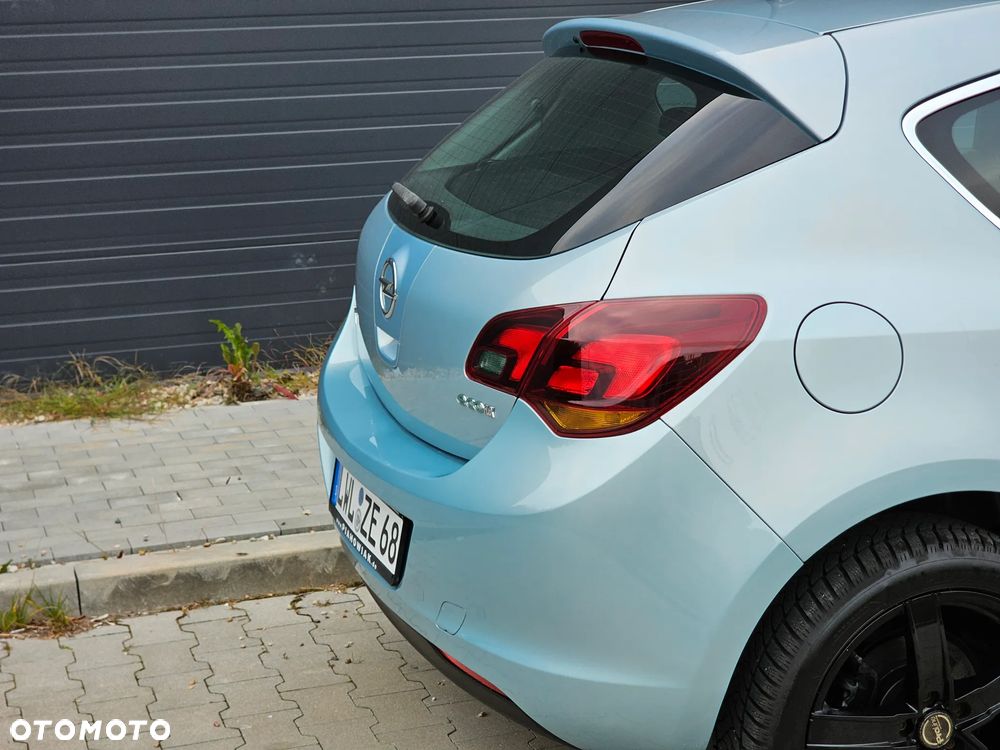 Opel Astra 1.4 ecoFLEX Cosmo - 34
