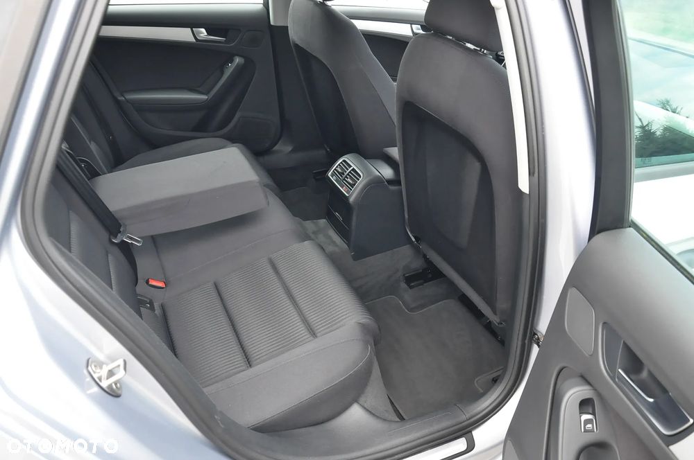 Audi A4 Avant 2.0 TDI DPF Attraction - 32