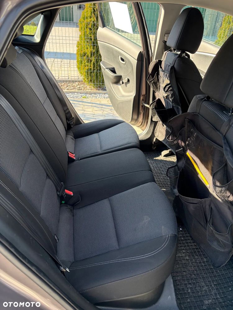 Hyundai i30 1.6 Classic - 14