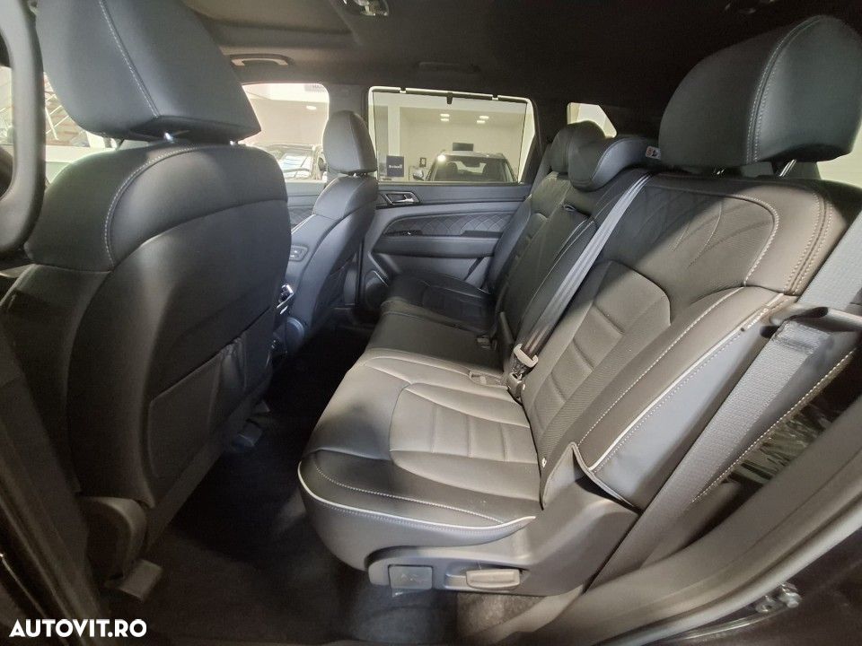 KG Mobility Rexton - 13